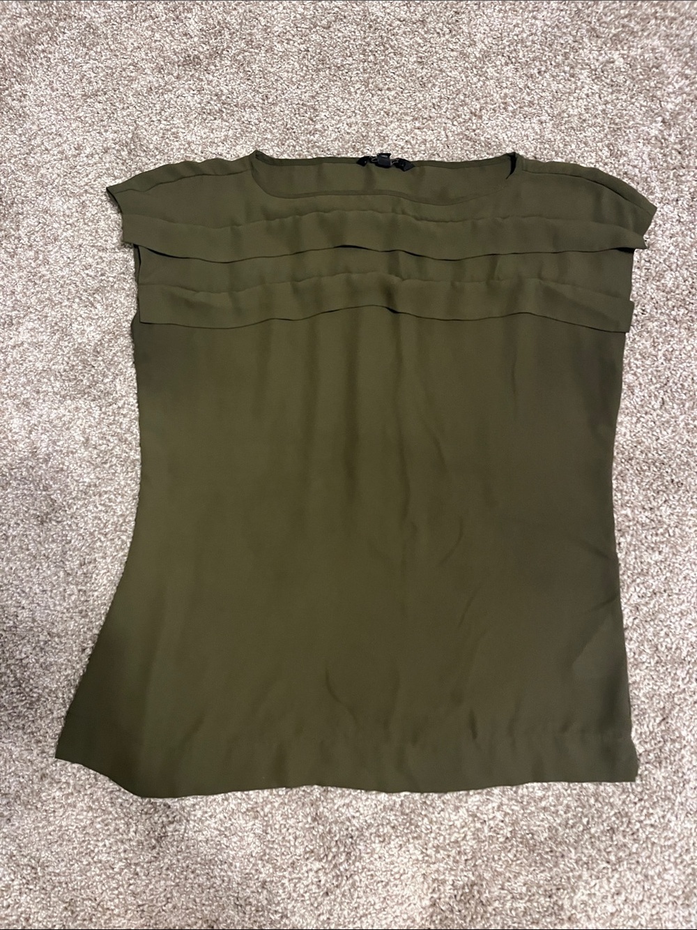 Banana Republic Womens Olive Green Sleeveless Ruffle Yoke Top